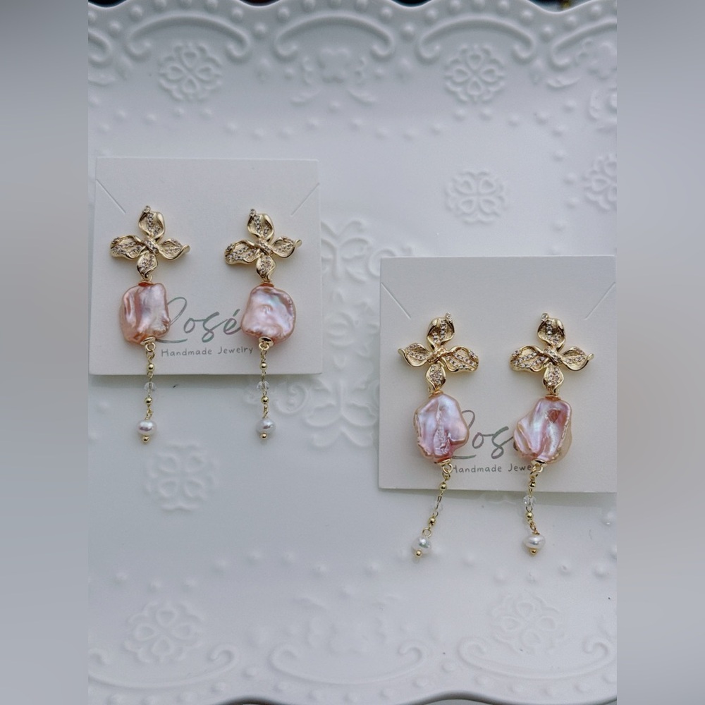 26E277 Handmade Freshwater Baroque Pearl Petal Pearl Dangling Earrings S925 Post